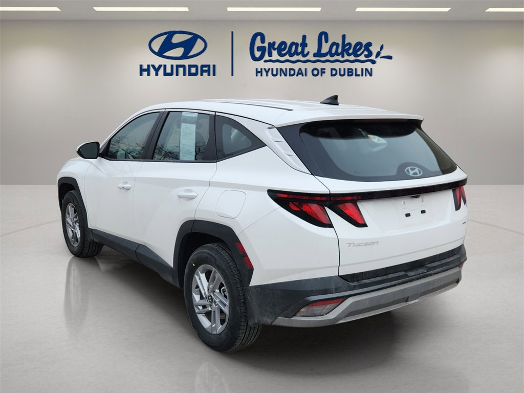 Certified 2025 Hyundai Tucson SE image 3