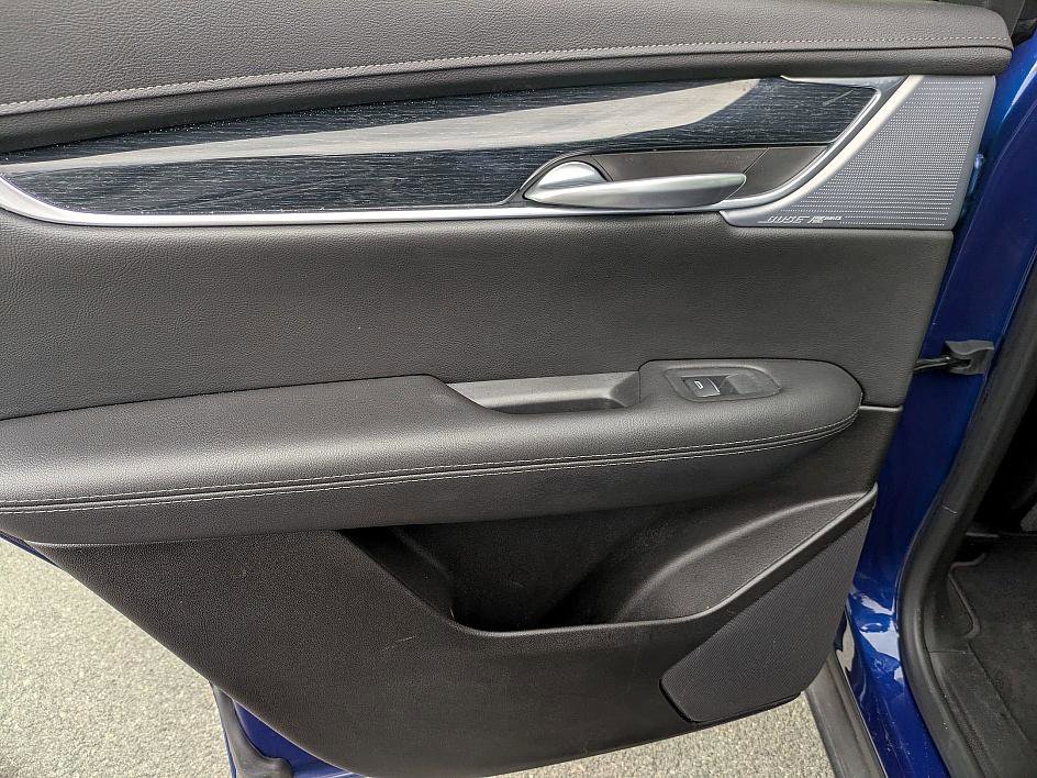 Certified 2025 Cadillac XT5 Premium Luxury image 24