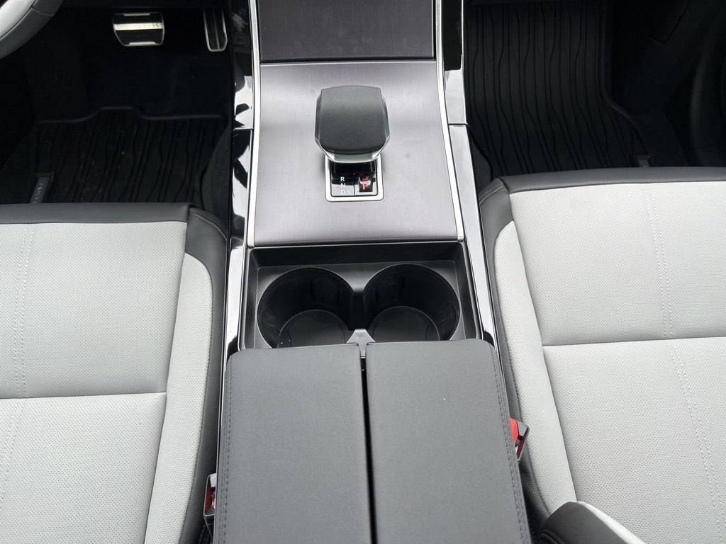 New 2026 Land Rover Range Rover Velar Dynamic SE image 23