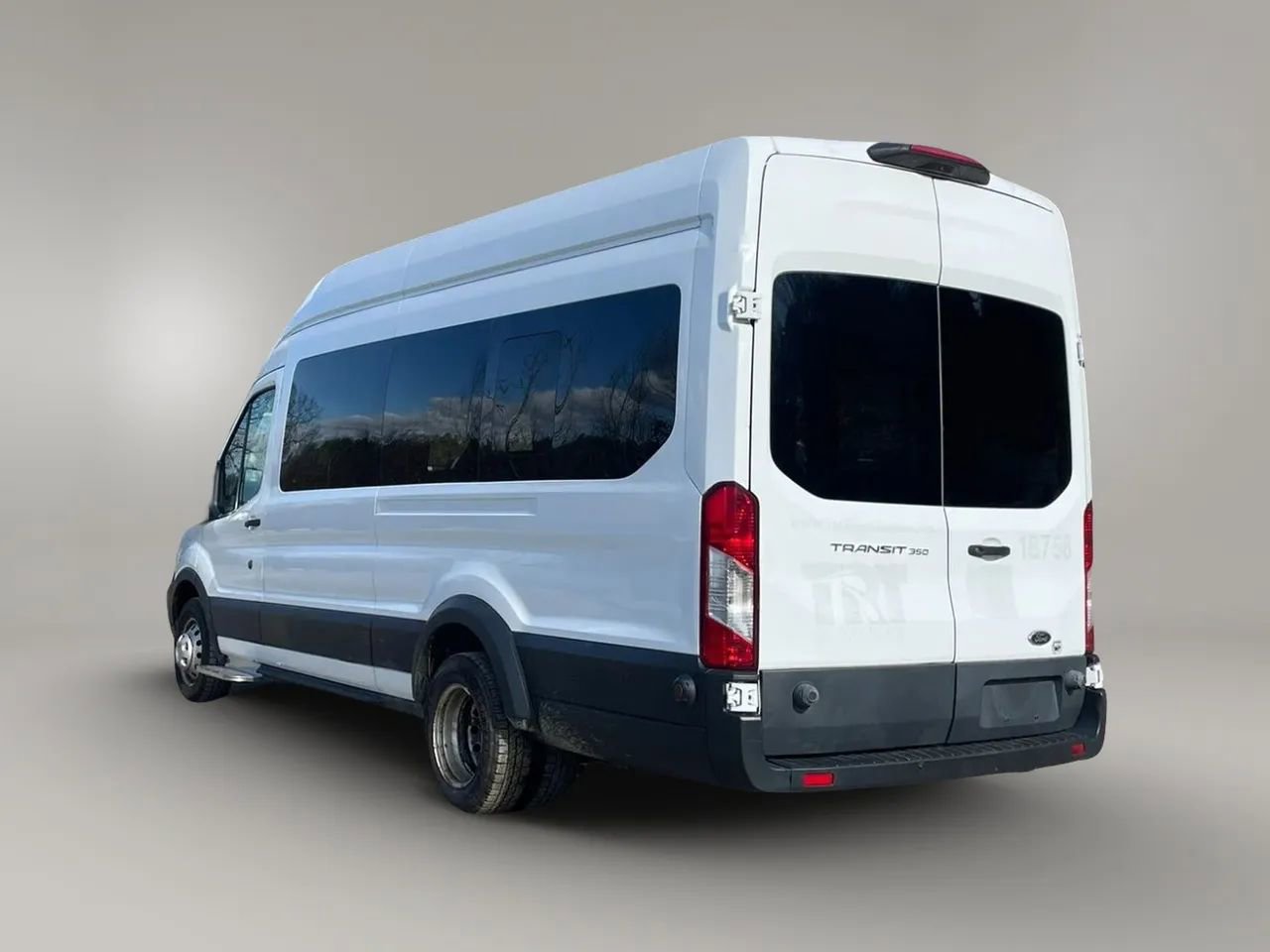 Used 2019 Ford Transit 350 XL RWD image 7
