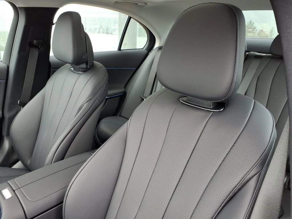 New 2026 Mercedes-Benz E 350 4MATIC Sedan image 13