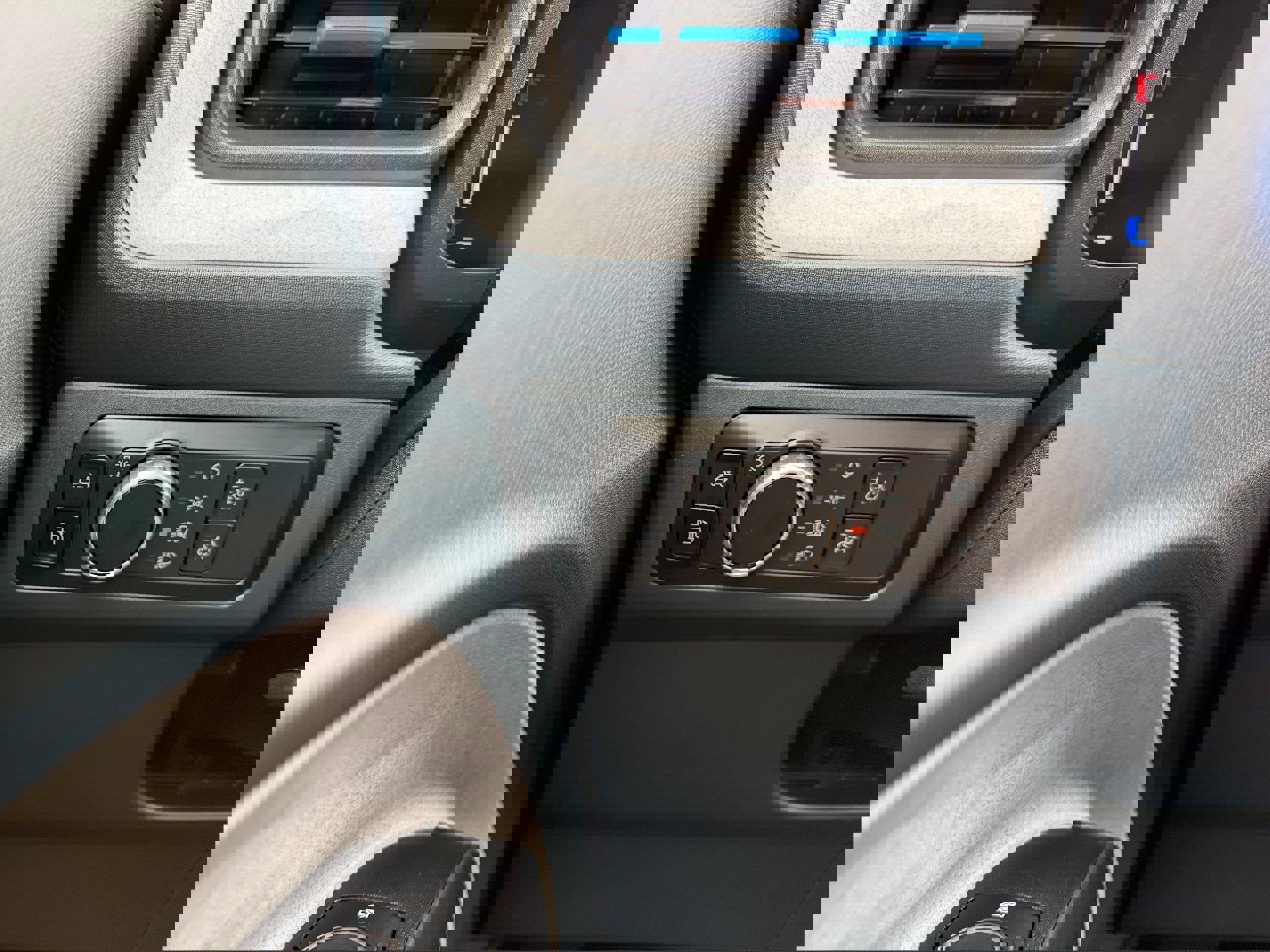 New 2025 Ford Maverick XLT w/ Equipment Group 301A image 29