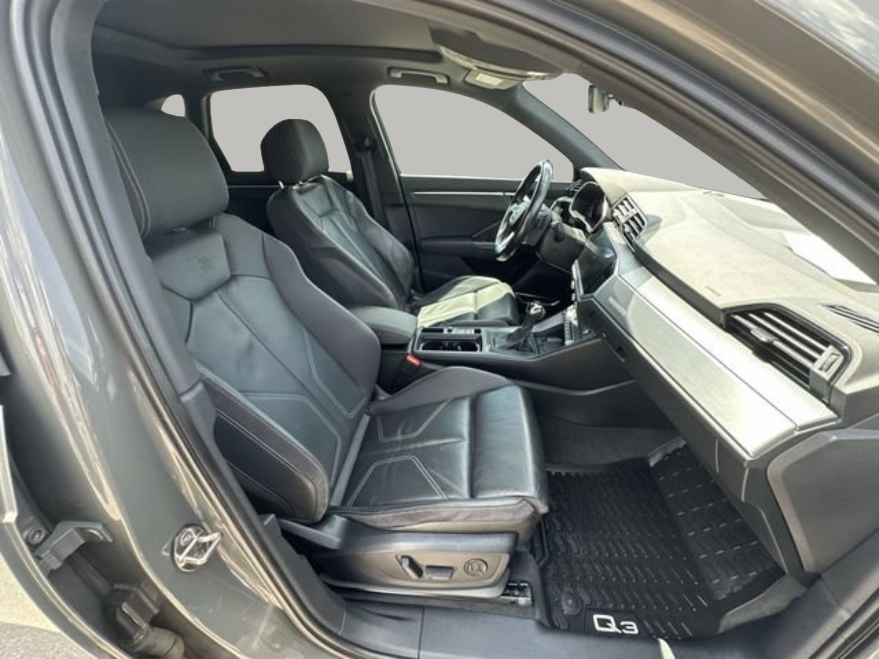 Used 2019 Audi Q3 2.0T Prestige AWD/4WD image 25
