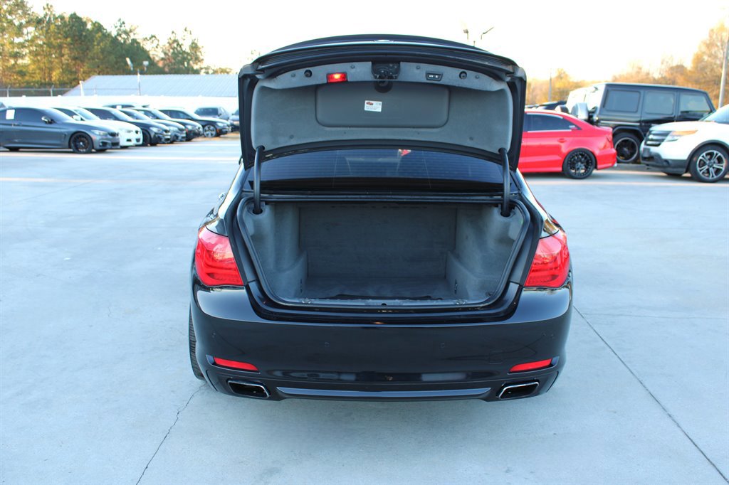 Used 2012 BMW 750Li image 36