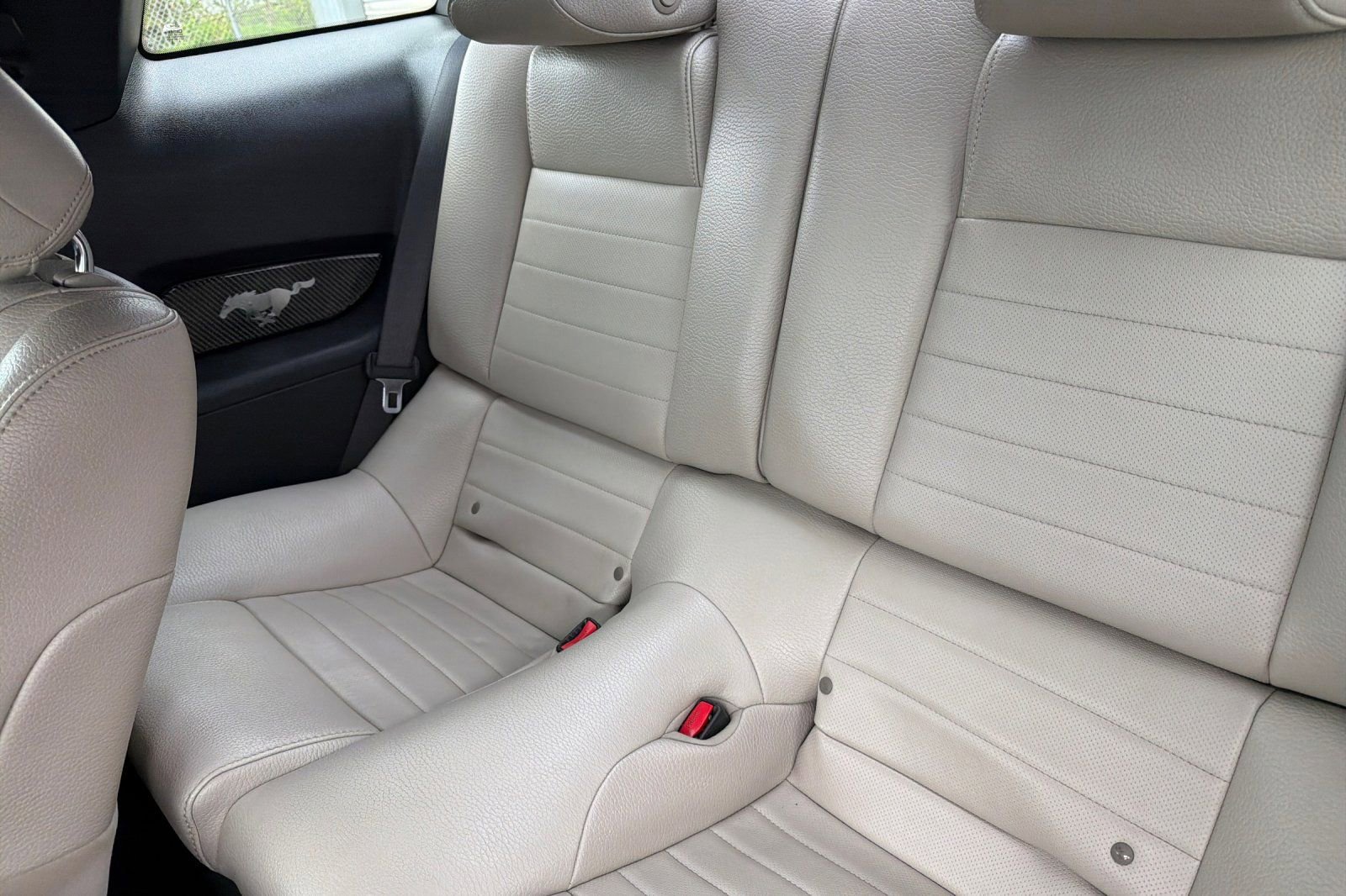 Used 2012 Ford Mustang GT Premium image 11