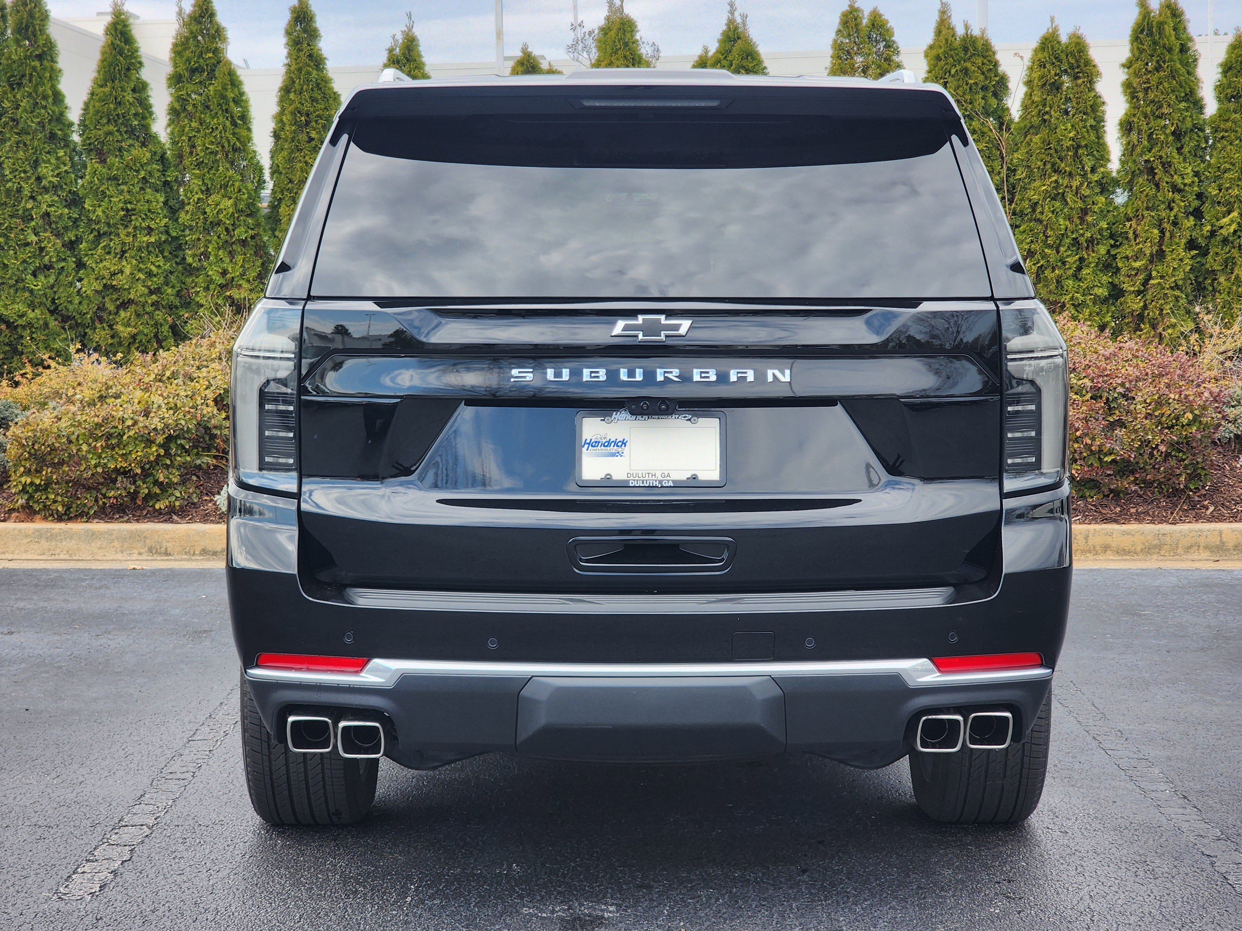 Used 2026 Chevrolet Suburban High Country image 9