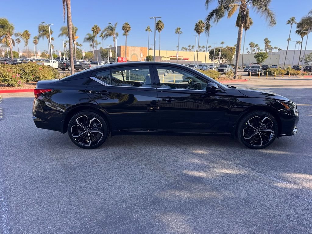New 2026 Nissan Altima 2.5 SR FWD image 9