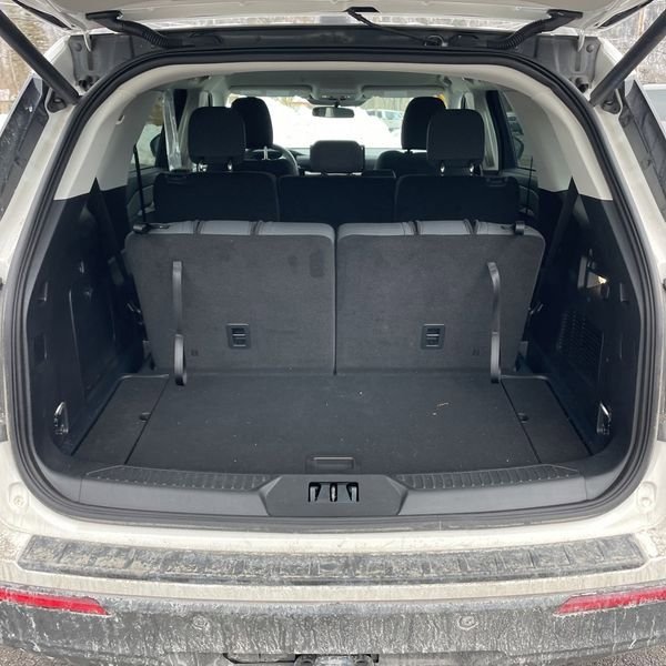 Used 2025 Ford Explorer Active image 19