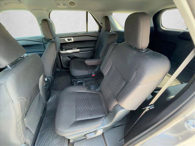 Used 2021 Ford Explorer XLT image 18