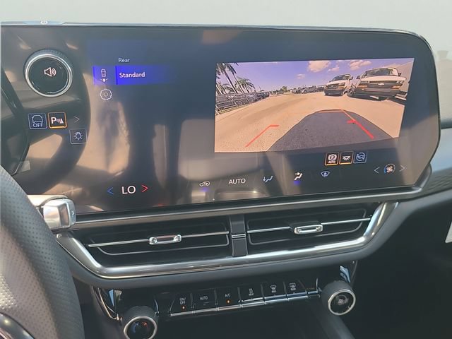 New 2026 Chevrolet Equinox EV LT w/ LPO, Blackout Package FWD image 31