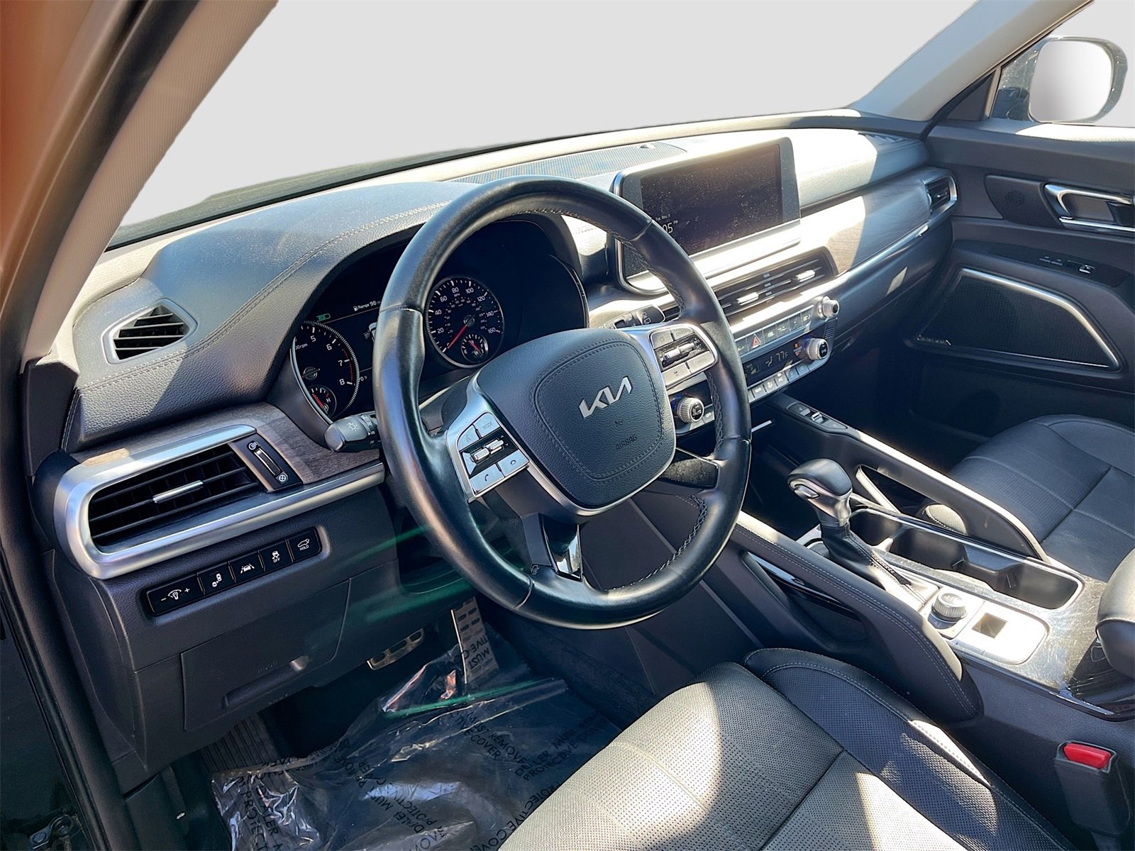 Used 2022 Kia Telluride SX w/ Nightfall Edition Package image 9