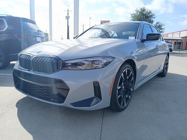 New 2026 BMW 330i Sedan w/ M Sport Package RWD image 3