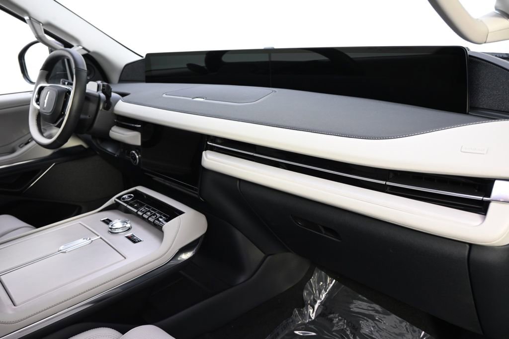 New 2026 Lincoln Navigator Reserve w/ Jet Appearance Package image 15