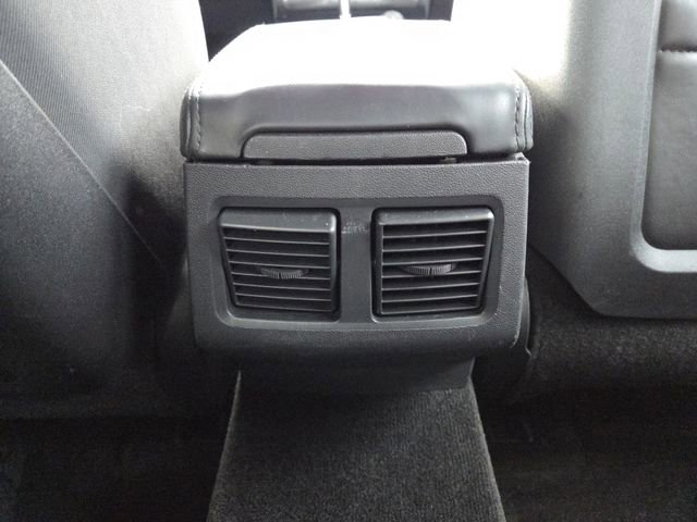 Used 2013 Dodge Challenger SXT image 22