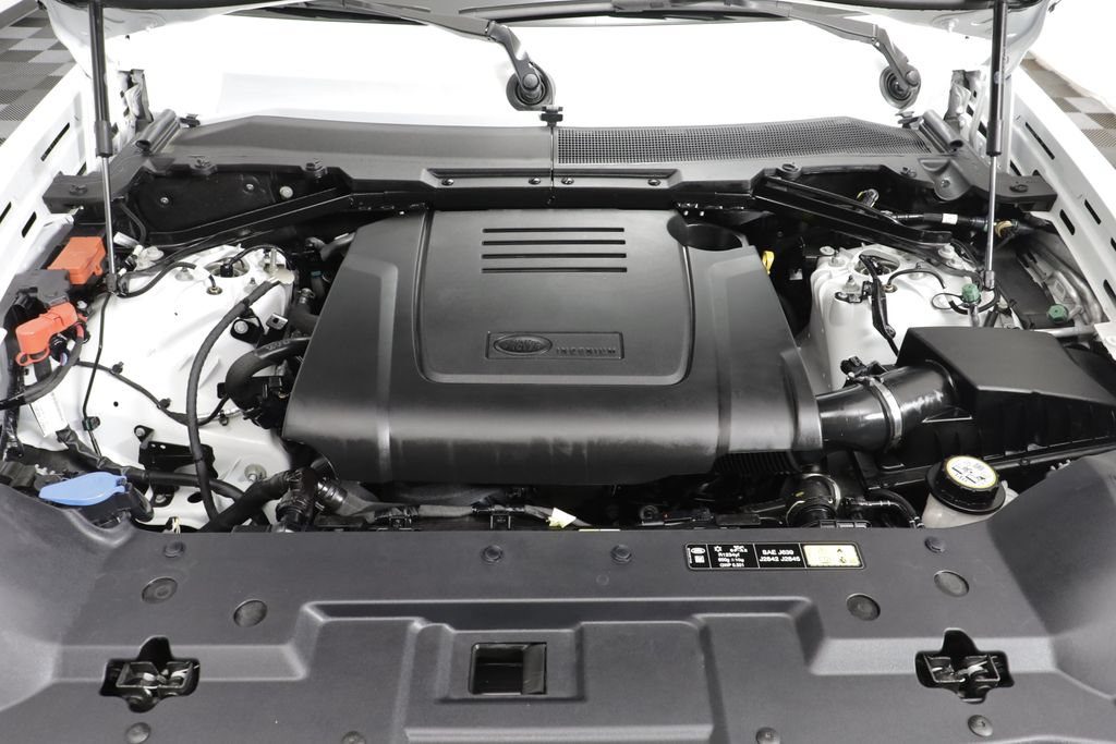 Certified 2026 Land Rover Defender 110 S AWD/4WD image 24