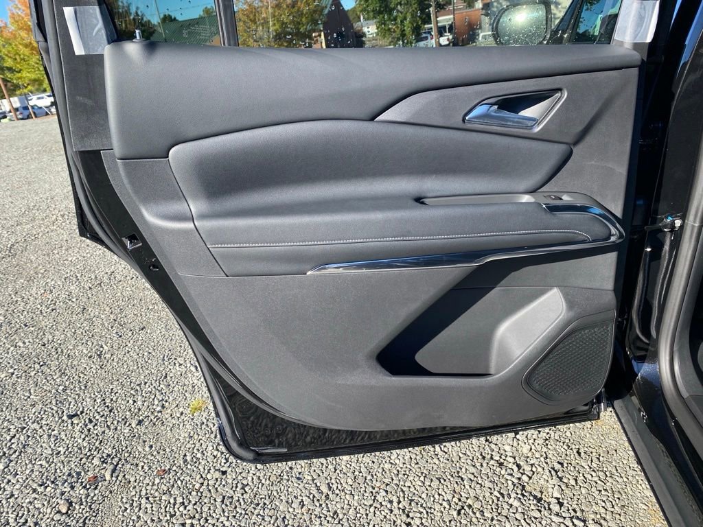 New 2026 Chevrolet Traverse LT w/ Midnight/Sport Edition image 16