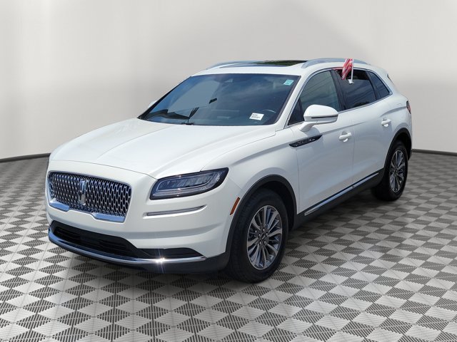 Used 2023 Lincoln Nautilus Reserve FWD image 3