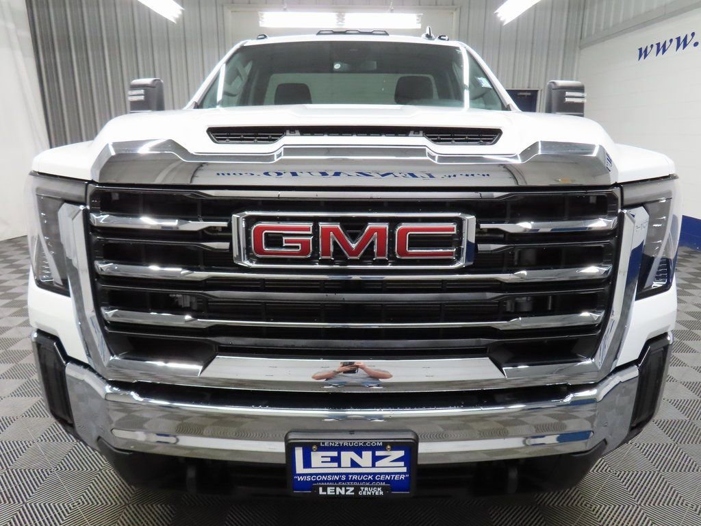 Used 2025 GMC Sierra 2500 SLE image 44