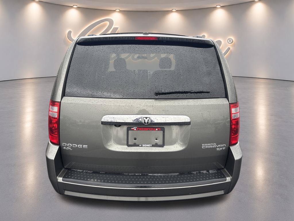 Used 2010 Dodge Grand Caravan Crew w/ Family Value Group FWD image 5