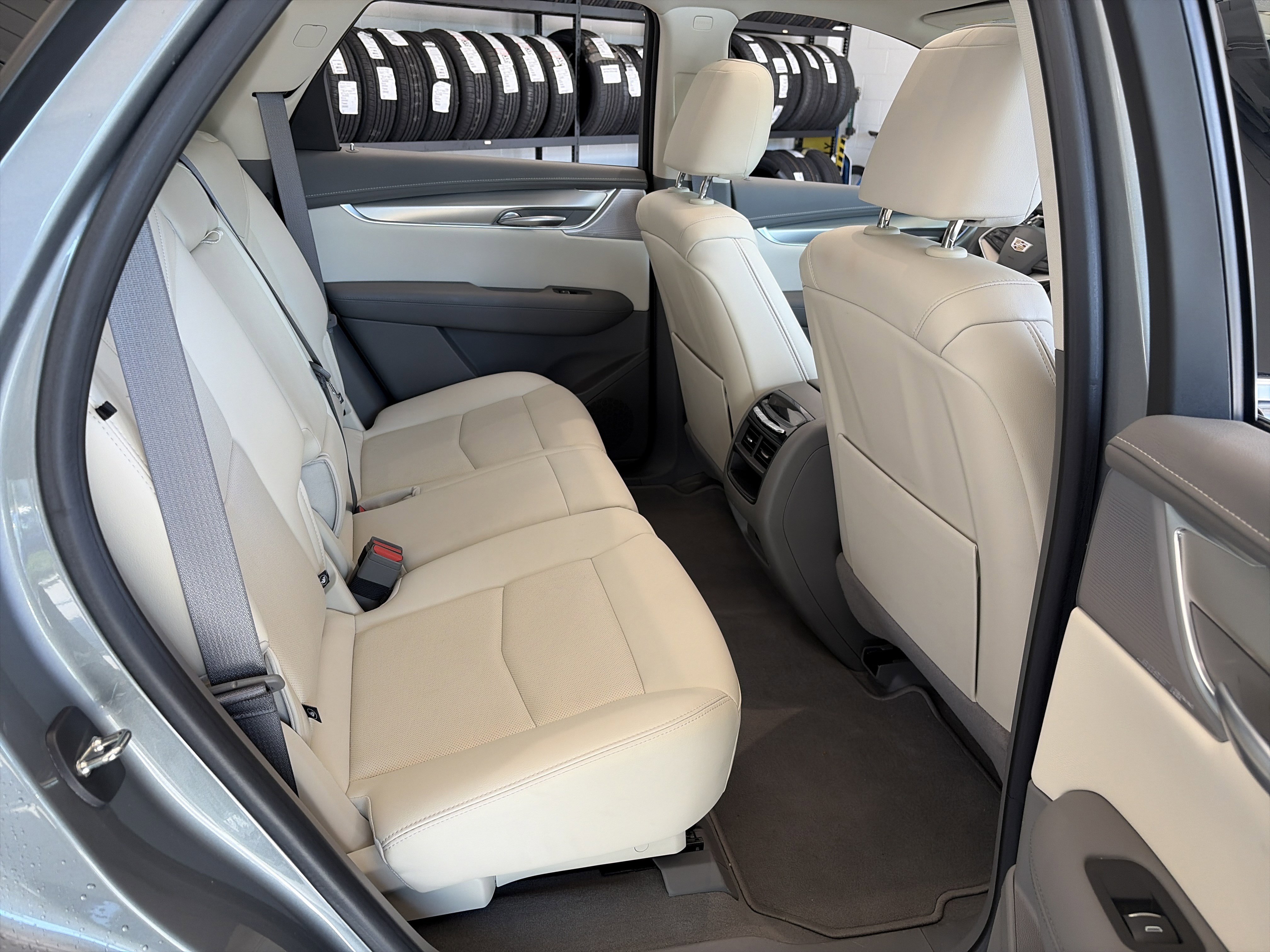 Used 2023 Cadillac XT5 Premium Luxury w/ Technology Package FWD image 29