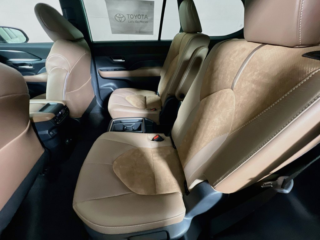 New 2026 Toyota Grand Highlander AWD Hybrid image 20
