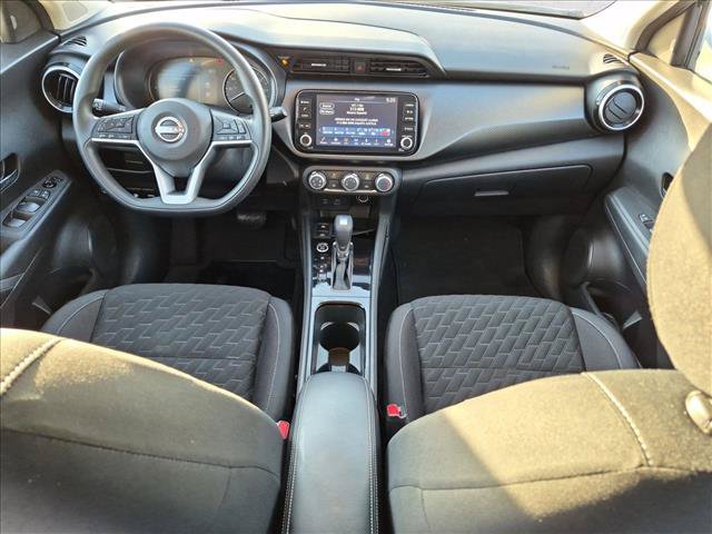 Used 2023 Nissan Kicks SV w/ Interior Electronics Package FWD image 15