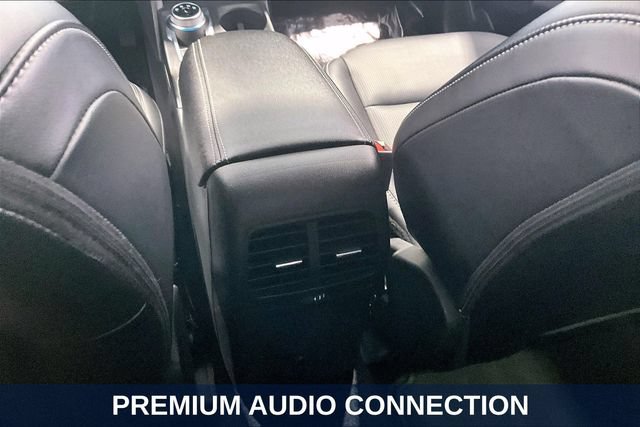 Used 2025 Ford Escape Platinum AWD/4WD image 13