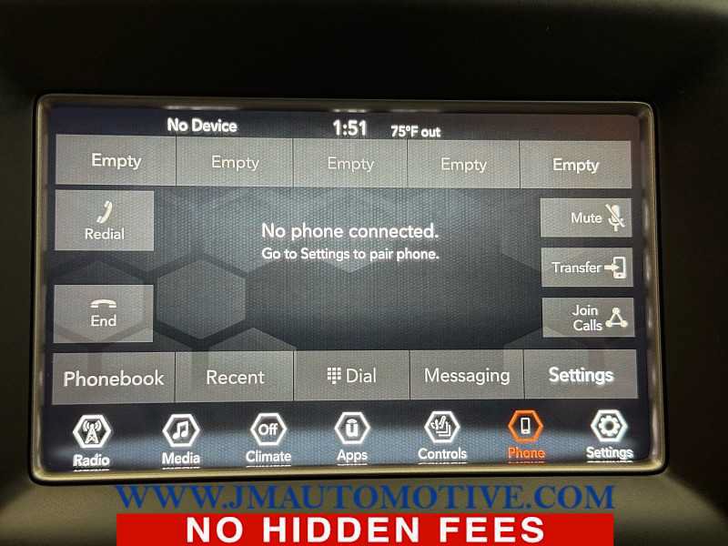 Used 2019 Jeep Grand Cherokee Laredo w/ Security & Convenience Group AWD/4WD image 29