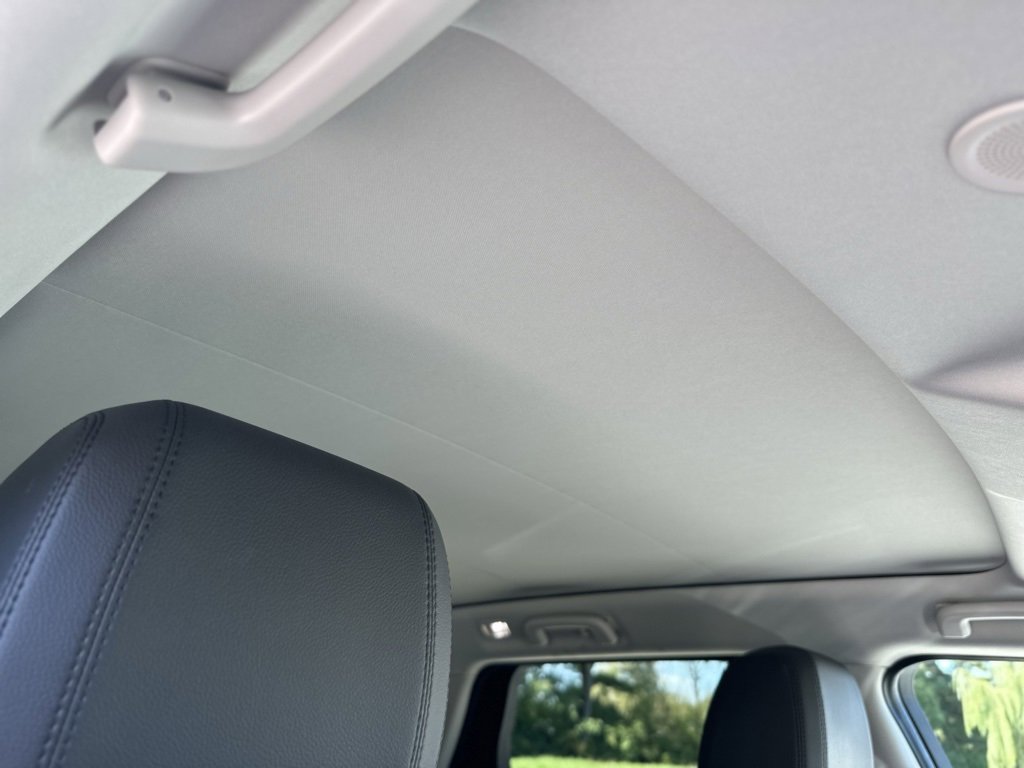 Used 2024 Land Rover Discovery Sport S image 28