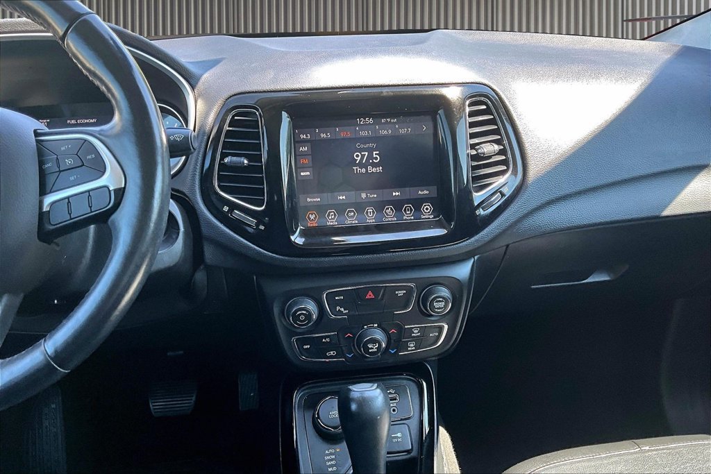 Used 2018 Jeep Compass Limited w/ Safe & Security Group AWD/4WD image 8