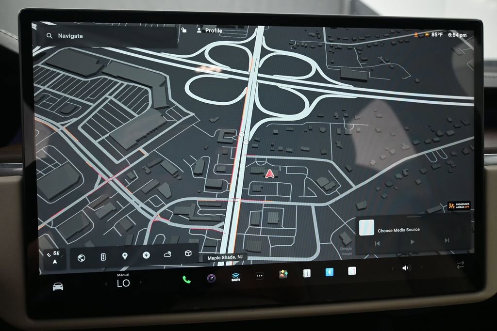 Used 2022 Tesla Model X image 12