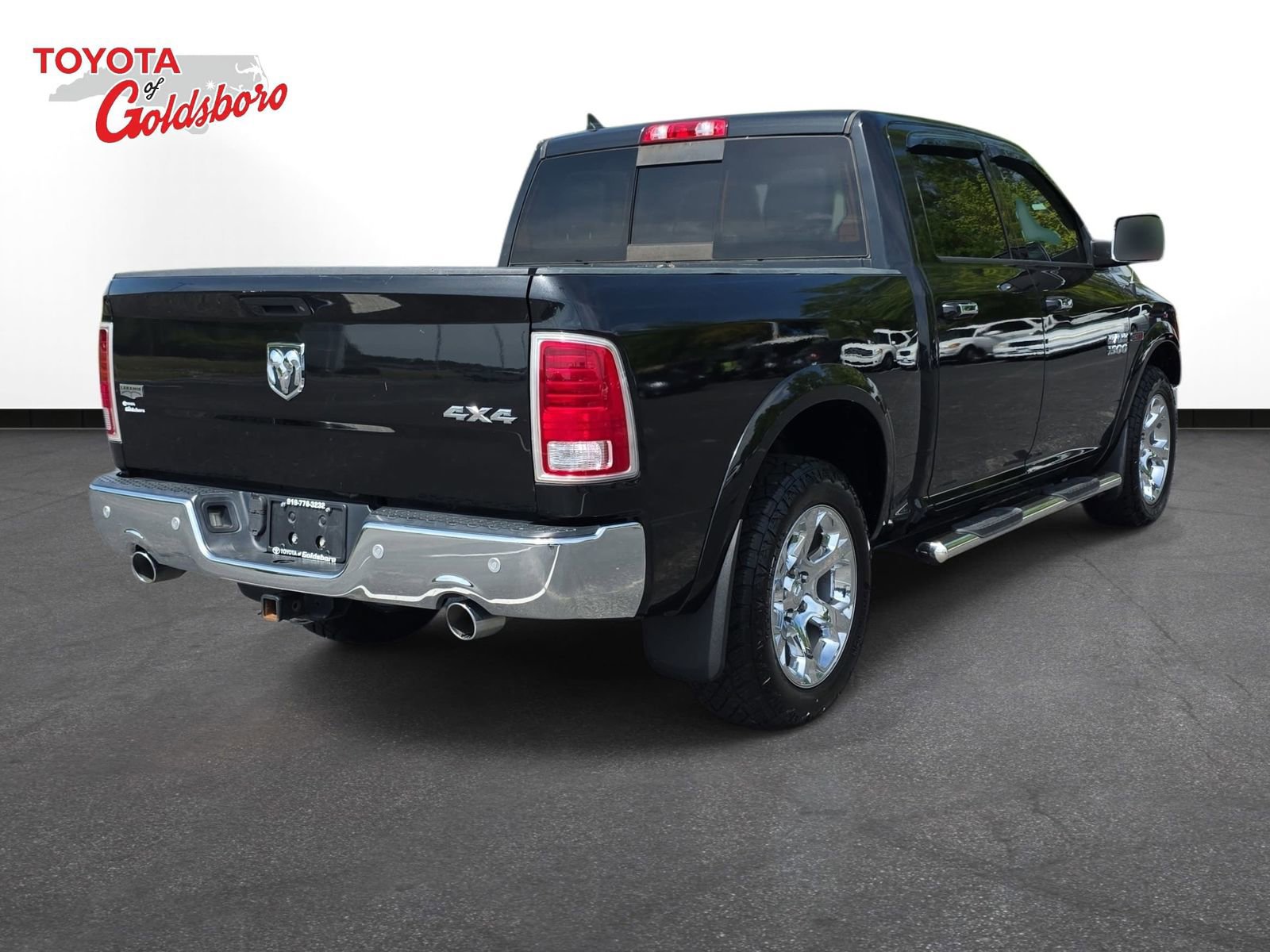 Used 2018 RAM 1500 Laramie w/ Convenience Group image 5