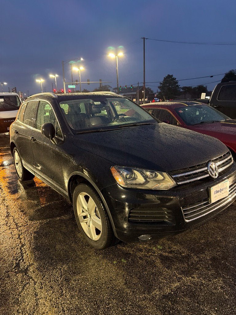 Used 2013 Volkswagen Touareg TDI AWD/4WD image 2