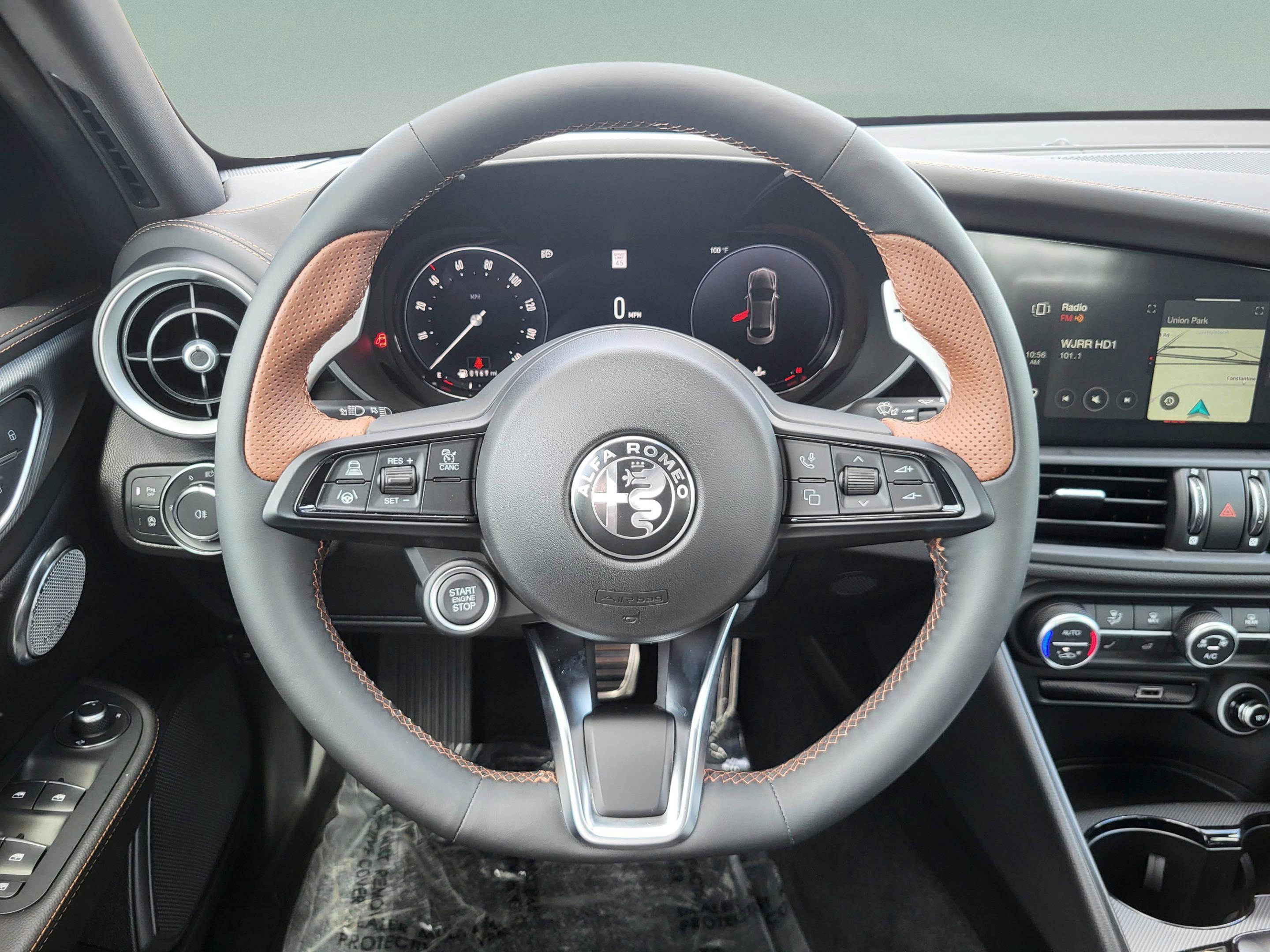 New 2025 Alfa Romeo Giulia w/ Driving Assist Package image 57