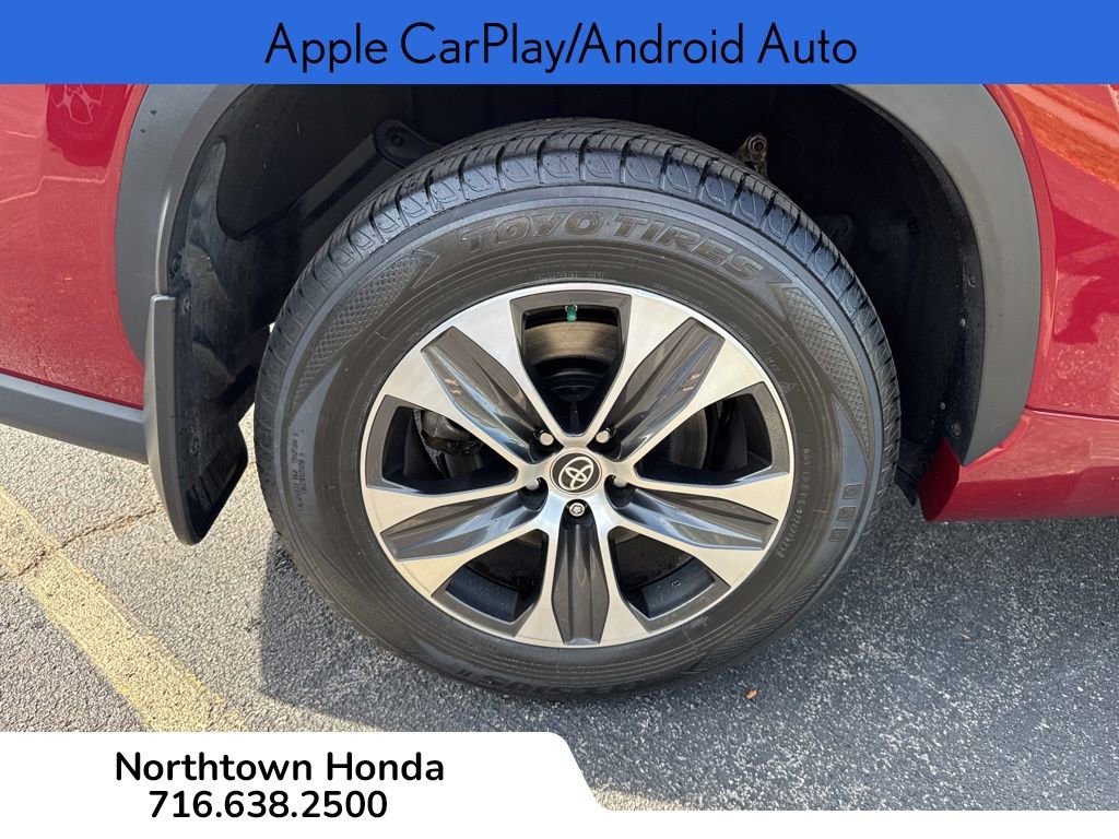 Used 2022 Toyota Highlander XLE image 13