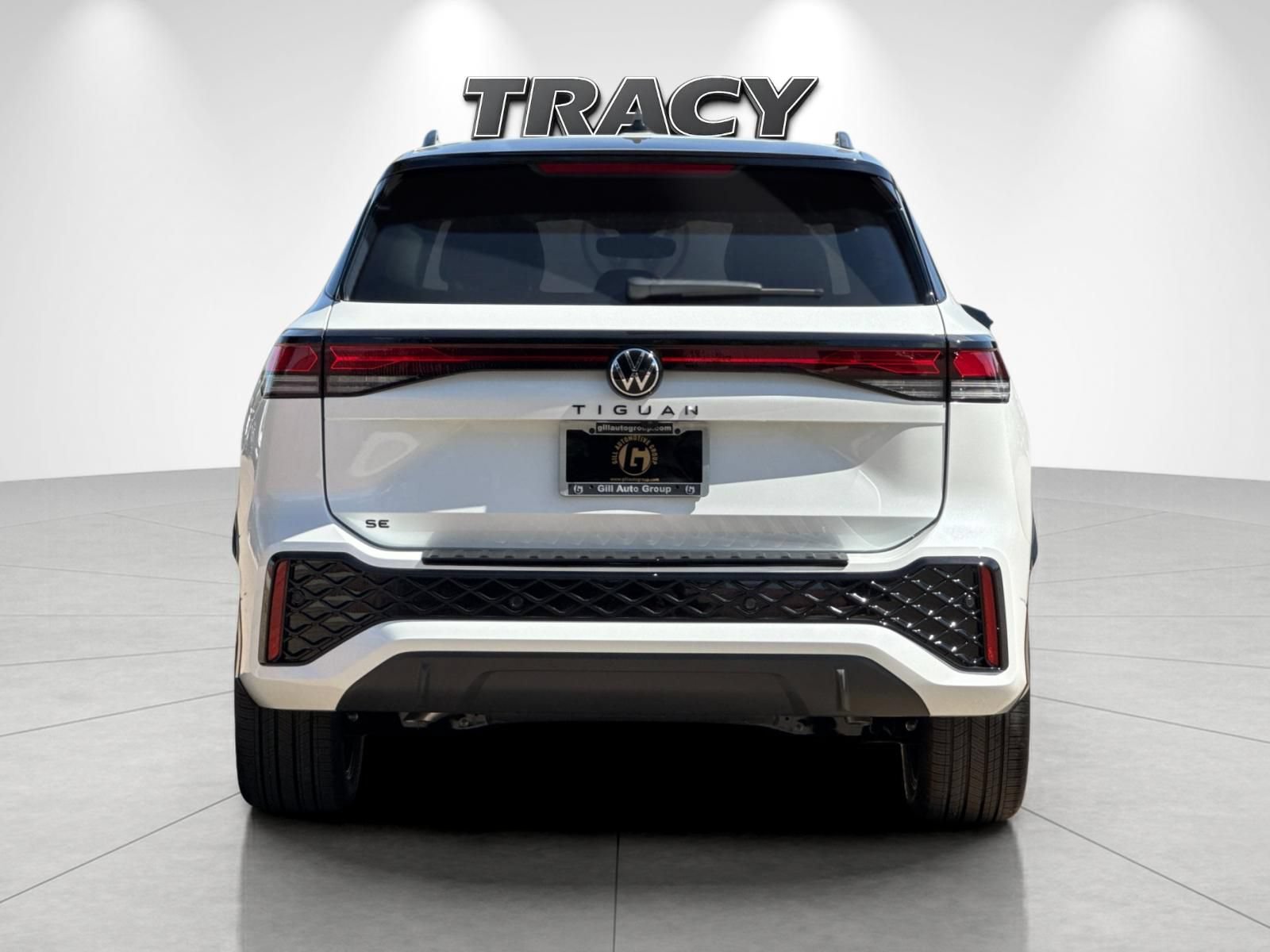 New 2026 Volkswagen Tiguan SE R-Line FWD image 5