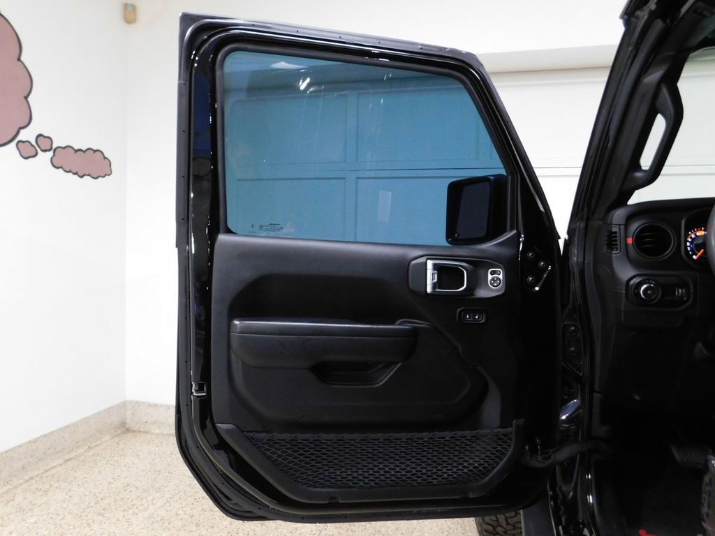 Used 2024 Jeep Wrangler Unlimited Rubicon w/ Technology Group AWD/4WD image 25