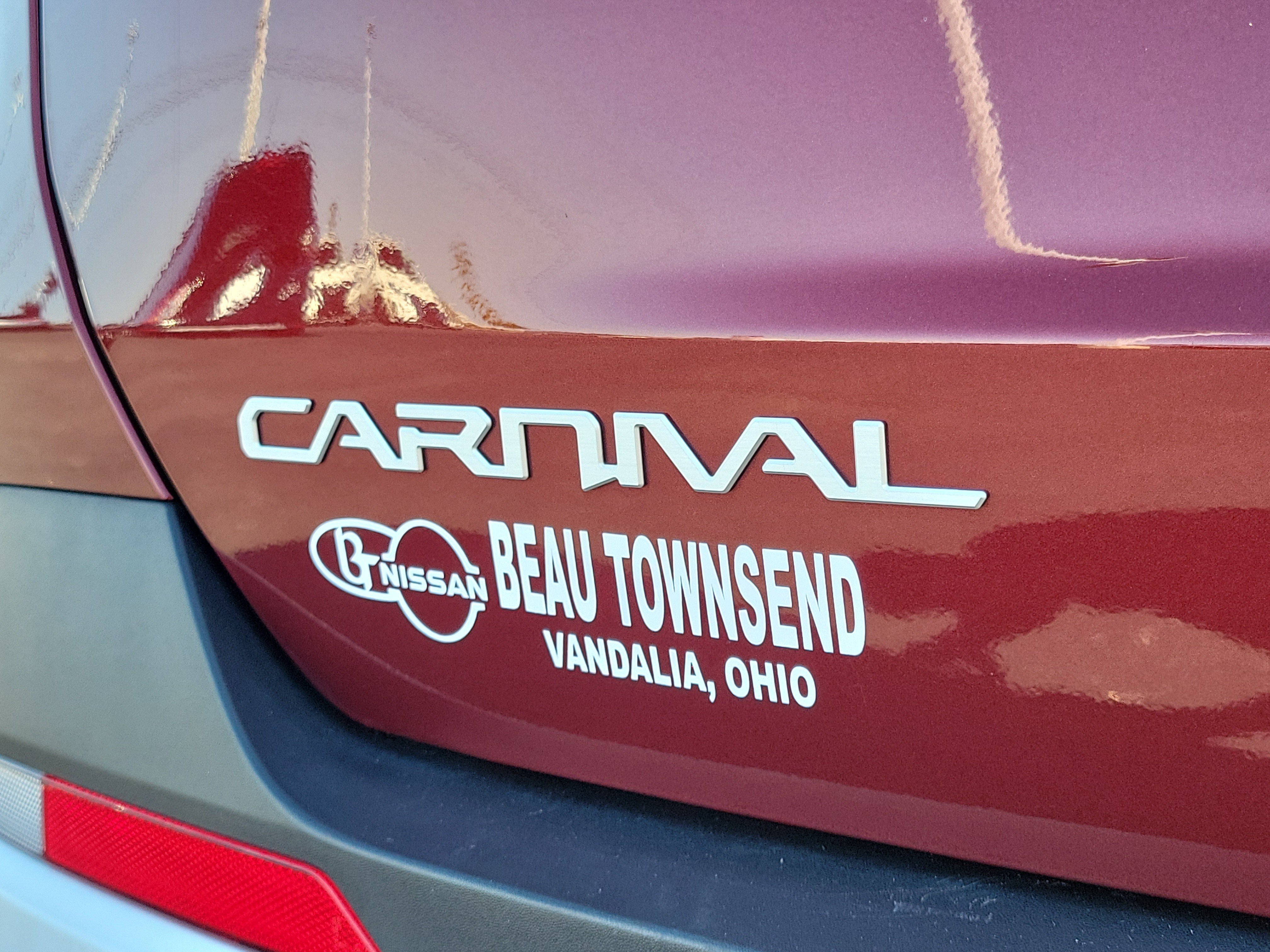 Used 2026 Kia Carnival FWD image 6