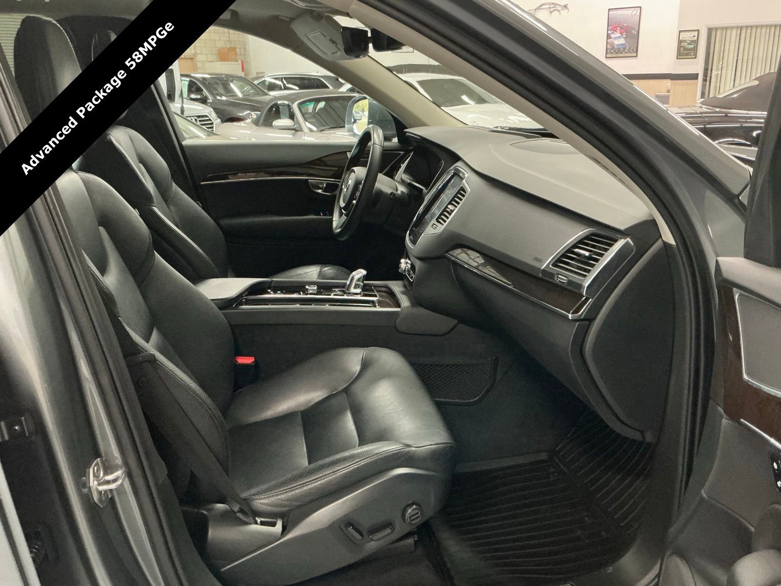 Used 2019 Volvo XC90 T8 Momentum w/ Advanced Package image 12