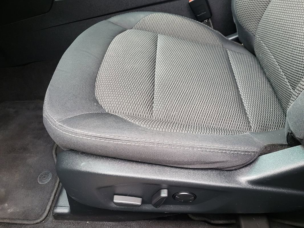 Used 2019 Ford Explorer XLT w/ Equipment Group 201A AWD/4WD image 27