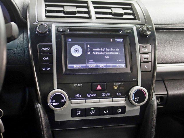 Used 2014 Toyota Camry SE image 17