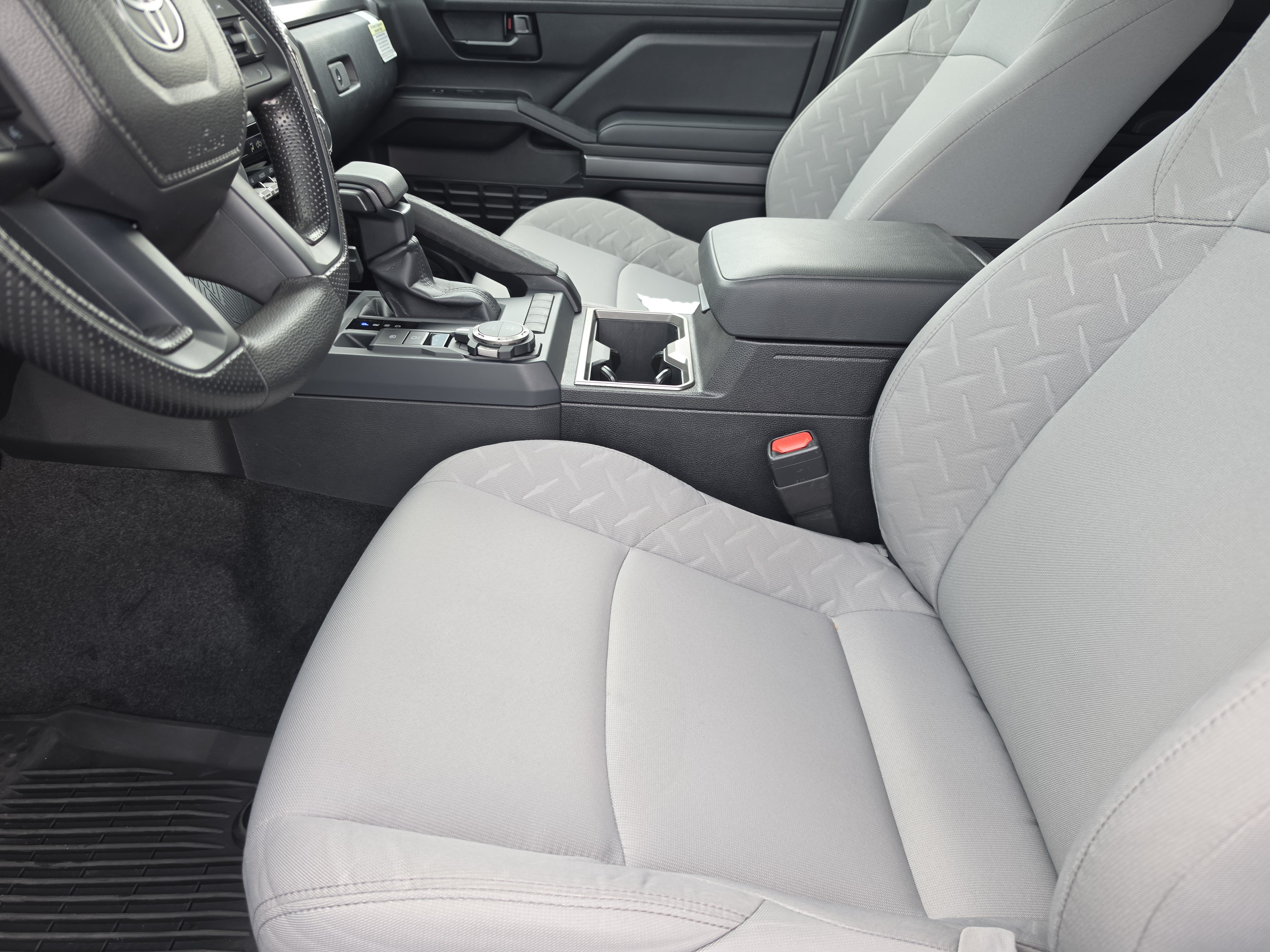 Certified 2025 Toyota Tacoma SR5 AWD/4WD image 9