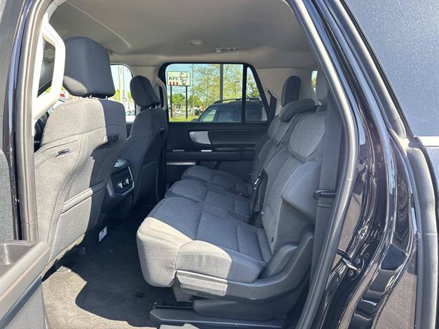 Used 2025 Ford Expedition Max Active AWD/4WD image 29