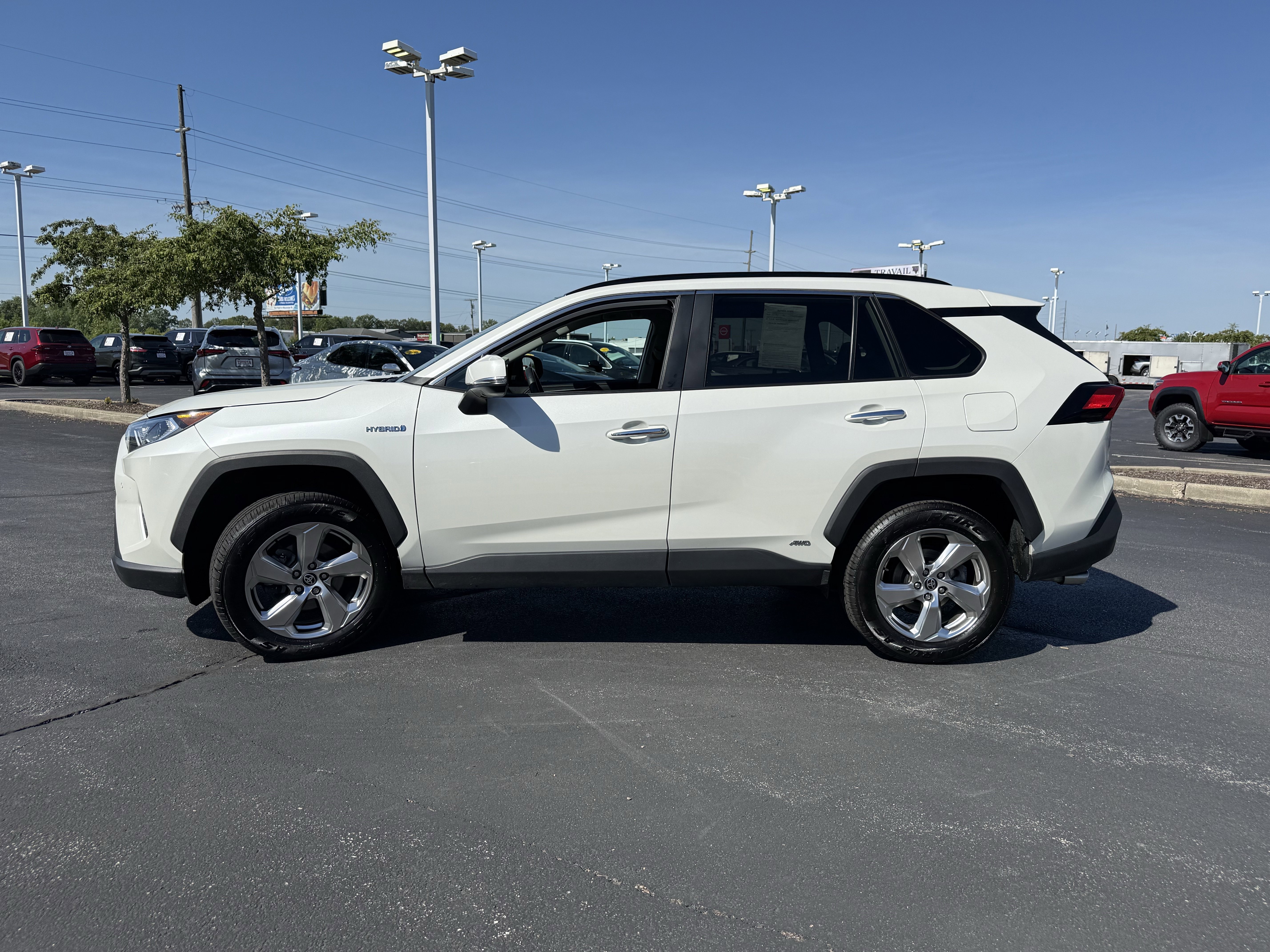 Used 2021 Toyota RAV4 Limited AWD/4WD image 4