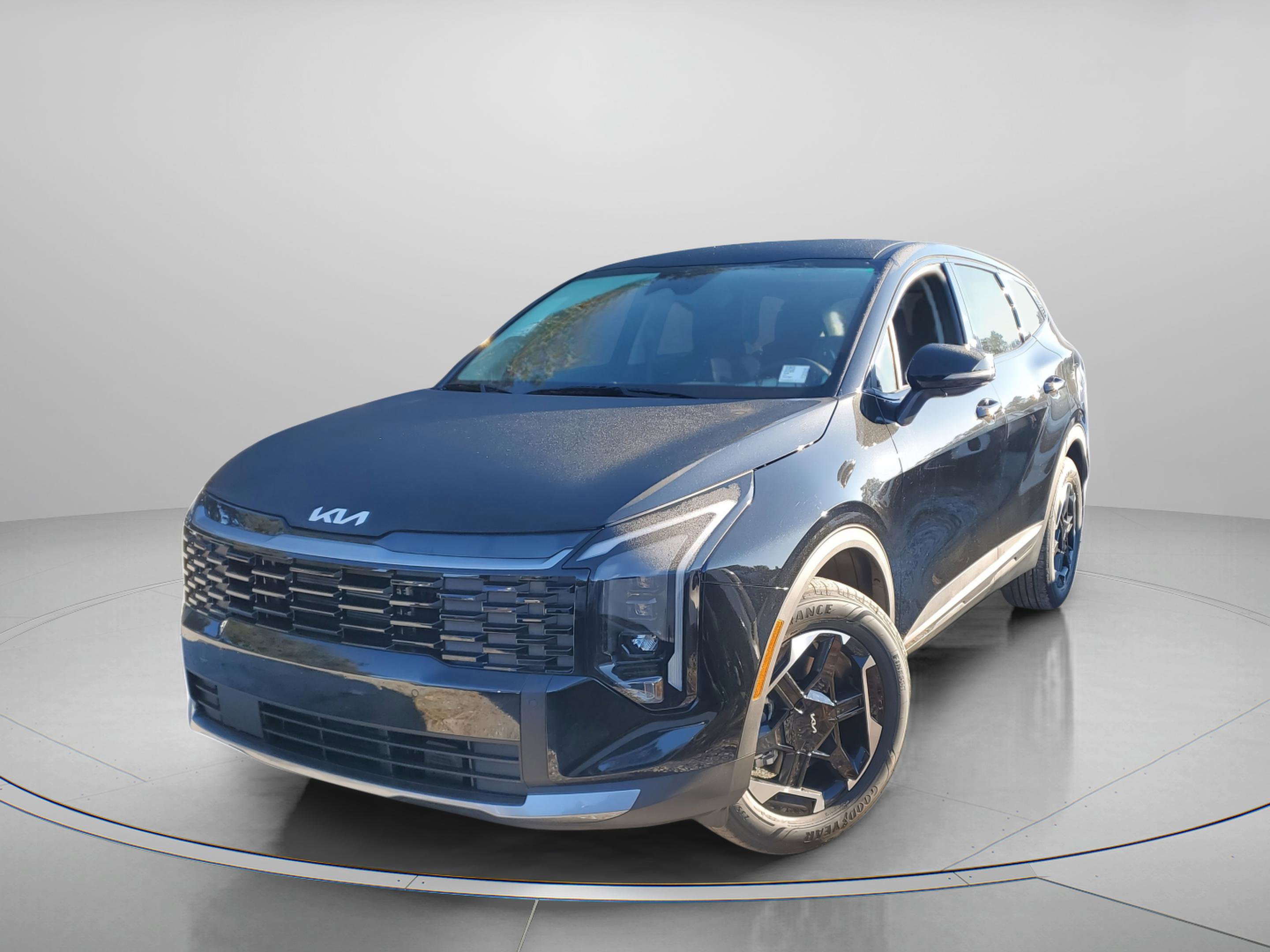 New 2026 Kia Sportage S image 2