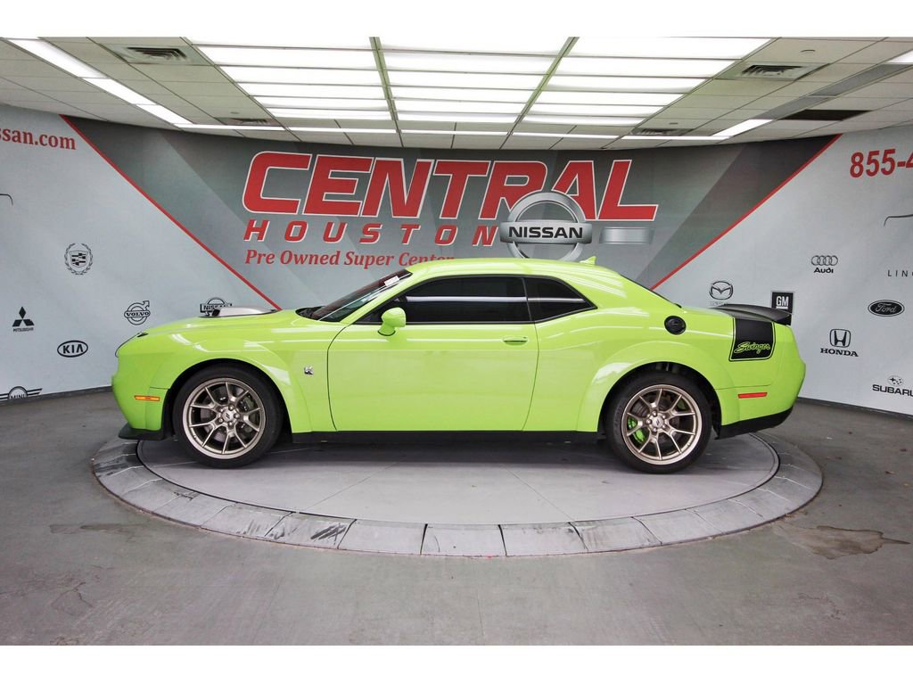 Used 2023 Dodge Challenger R/T Scat Pack RWD image 4