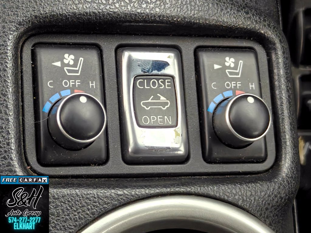 Used 2014 Nissan 370Z Touring w/ Sport Package RWD image 11