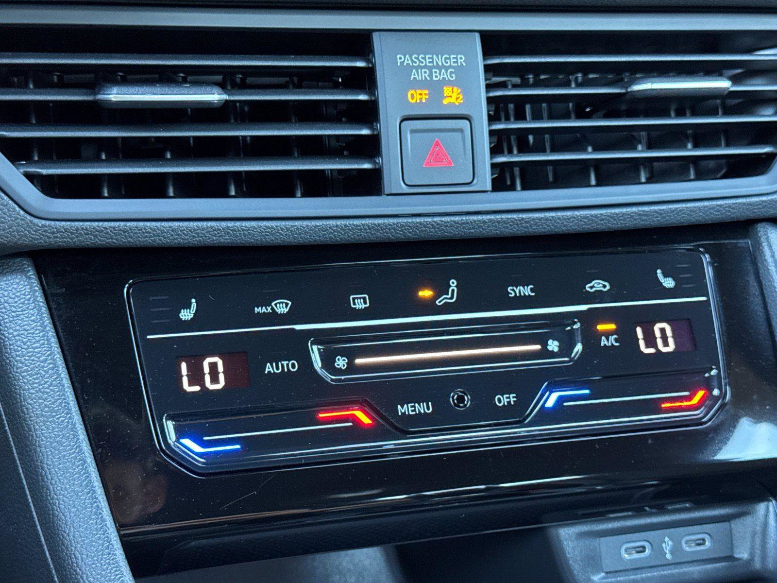 Used 2025 Volkswagen Jetta Sport image 18