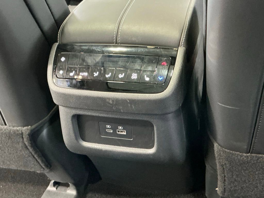 Used 2025 INFINITI QX60 Luxe w/ Vision Package image 21