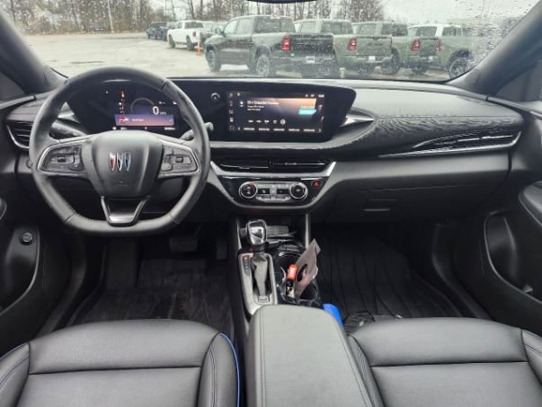 Used 2024 Buick Envista Sport Touring w/ Convenience I Package image 9